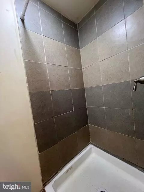 8613 Portsmouth Dr, Laurel, MD 20708 photo 11
