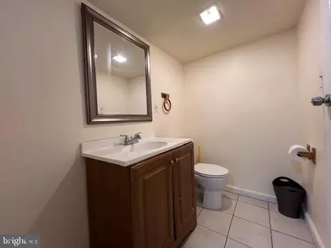 8613 Portsmouth Dr, Laurel, MD 20708 photo 12