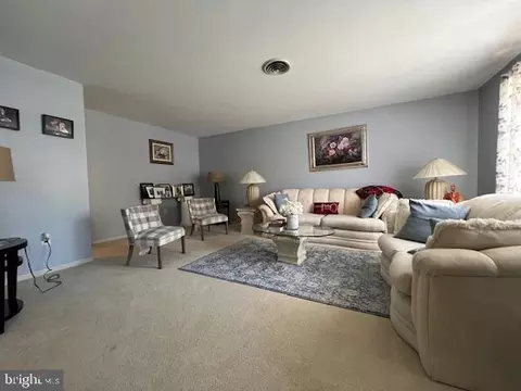 8613 Portsmouth Dr, Laurel, MD 20708 photo 7