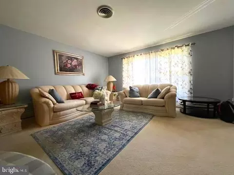 8613 Portsmouth Dr, Laurel, MD 20708 photo 6