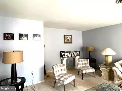 8613 Portsmouth Dr, Laurel, MD 20708 photo 9