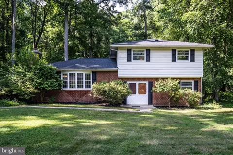 13708 Town Farm Rd, Marlboro, MD 20774