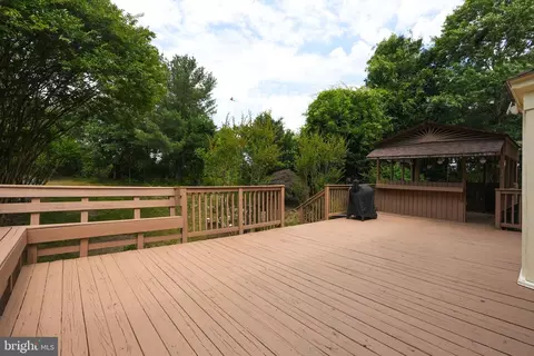Exterior - 11503 Clocktower Ln, Laurel, MD 20708 photo 7 of 19