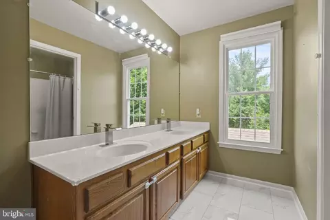 Bath - 11503 Clocktower Ln, Laurel, MD 20708 photo 5 of 6