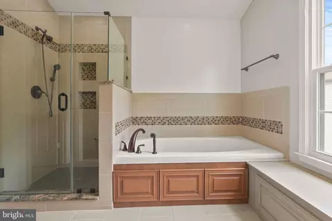 Bath - 11503 Clocktower Ln, Laurel, MD 20708 photo 3 of 6
