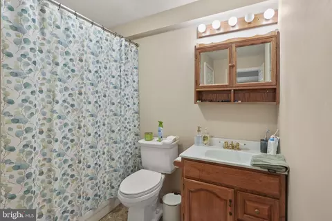 Bath - 11503 Clocktower Ln, Laurel, MD 20708 photo 6 of 6