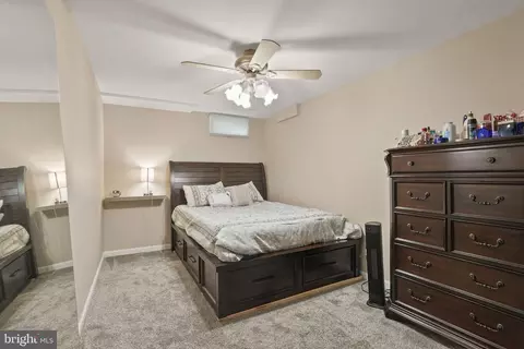 Bedroom - 11503 Clocktower Ln, Laurel, MD 20708 photo 7 of 9