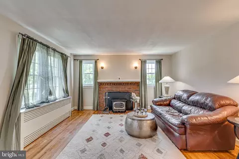 7008 E Clinton St, Clinton, MD 20735 photo 4