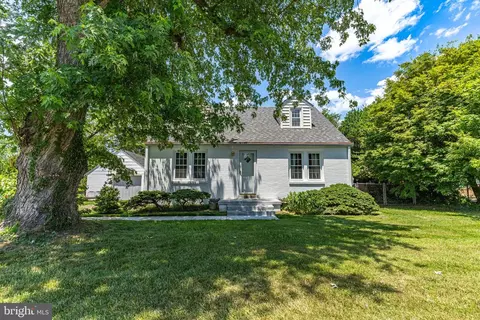 7008 E Clinton St, Clinton, MD 20735 photo 2