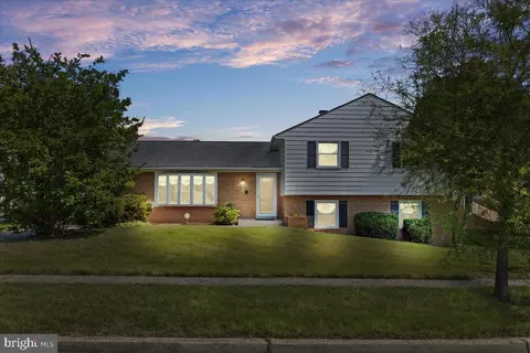 13206 Vandine St, Marlboro, MD 20774