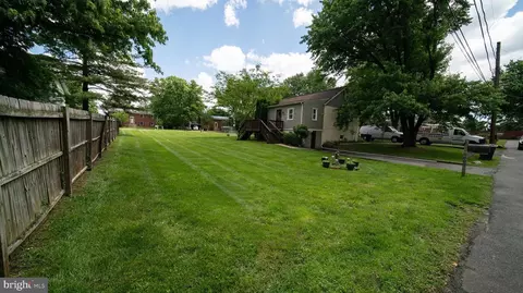 7000 Taylor Manor Ave, Temple Hills, MD 20748