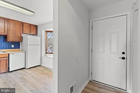 Entry Way - 7127 Kurth Ln, Lanham, MD 20706 photo 2 of 3
