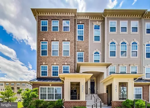 5537 Lanteen St, Lanham, MD 20706
