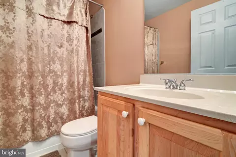Bath - 10227 Everley Ter, Lanham, MD 20706 photo 4 of 4