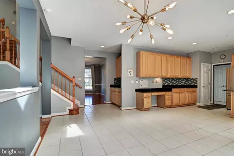 Entry Way - 10227 Everley Ter, Lanham, MD 20706 photo 4 of 8