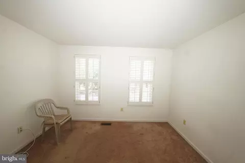 Bedroom - 10305 Foxlake Dr, Bowie, MD 20721 photo 6 of 18