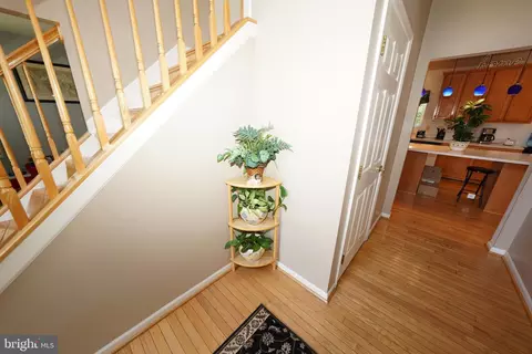 Entry Way - 10305 Foxlake Dr, Bowie, MD 20721 photo 3 of 17