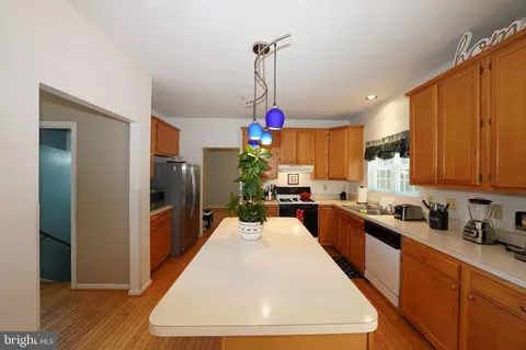 Kitchen - 10305 Foxlake Dr, Bowie, MD 20721 photo 3 of 5