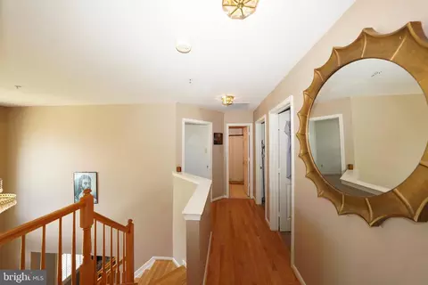 Entry Way - 10305 Foxlake Dr, Bowie, MD 20721 photo 14 of 17