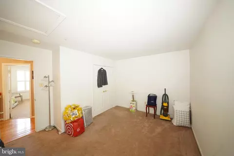 Bedroom - 10305 Foxlake Dr, Bowie, MD 20721 photo 12 of 18