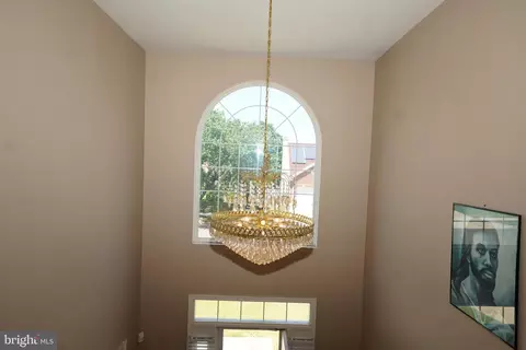 Entry Way - 10305 Foxlake Dr, Bowie, MD 20721 photo 13 of 17