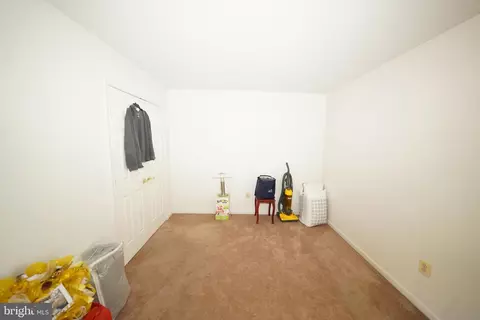 Bedroom - 10305 Foxlake Dr, Bowie, MD 20721 photo 11 of 18