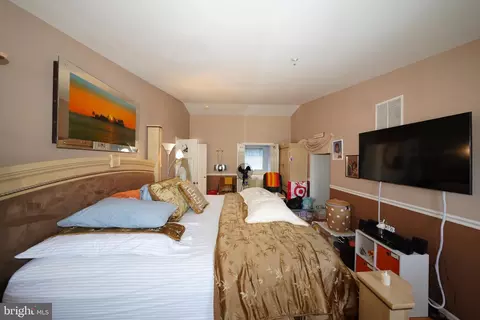 Bedroom - 10305 Foxlake Dr, Bowie, MD 20721 photo 5 of 18