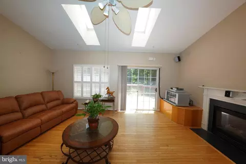 Living - 10305 Foxlake Dr, Bowie, MD 20721 photo 6 of 8