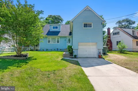 10127 52nd Ave, College Park, MD 20740