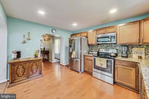 9714 Franklin Ave, Lanham, MD 20706 photo 11