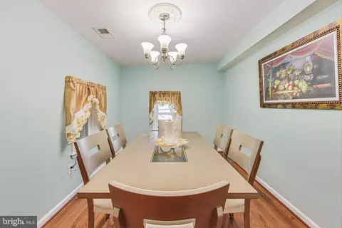 9714 Franklin Ave, Lanham, MD 20706 photo 8