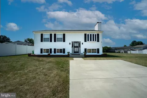 5305 Plata St, Clinton, MD 20735