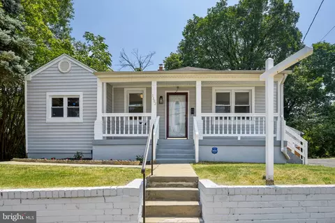 1202 Chapel Oaks Dr, Capitol Heights, MD 20743