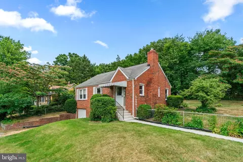6000 Quintana St, Riverdale, MD 20737