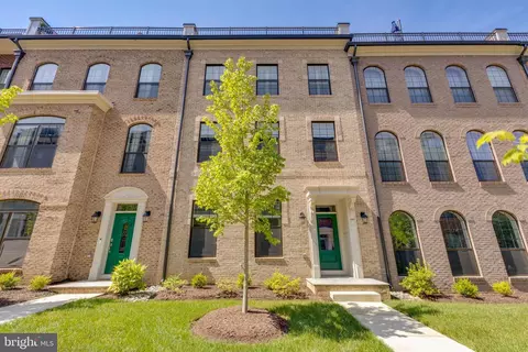604 Leigh Way, Oxon Hill, MD 20745