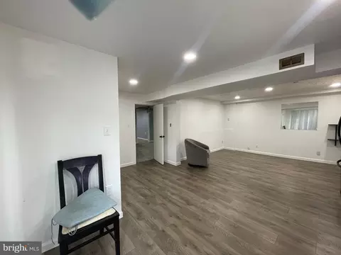 Living - 9213 Rolling View Dr, Lanham, MD 20706 photo 3 of 3