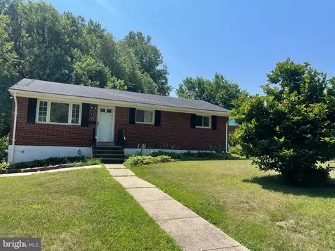 9213 Rolling View Dr, Lanham, MD 20706