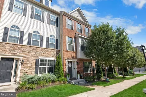 9517 Smithview Pl, Lanham, MD 20706