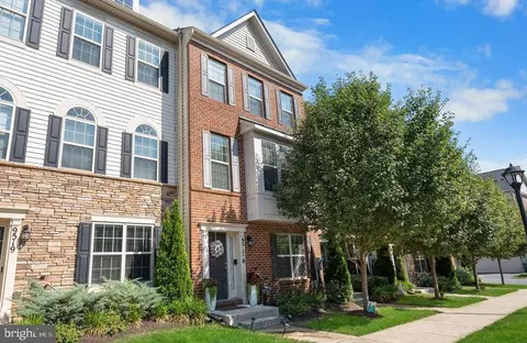 Exterior - 9517 Smithview Pl, Lanham, MD 20706 photo 2 of 3