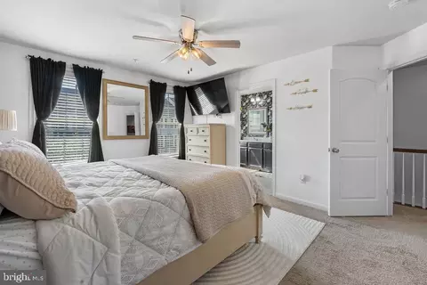 Bedroom - 9517 Smithview Pl, Lanham, MD 20706 photo 4 of 9