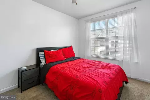 Bedroom - 9517 Smithview Pl, Lanham, MD 20706 photo 8 of 9