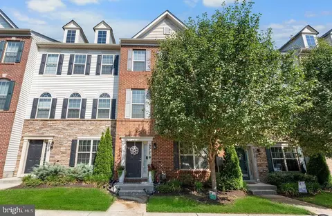 Exterior - 9517 Smithview Pl, Lanham, MD 20706 photo 3 of 3