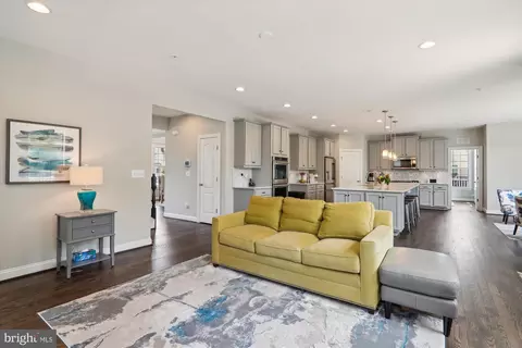 7910 Hubble Dr, Lanham, MD 20706 photo 8