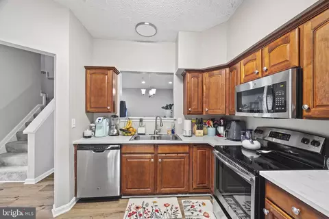 Kitchen - 16511 Eldbridge Ln, Bowie, MD 20716 photo 2 of 2