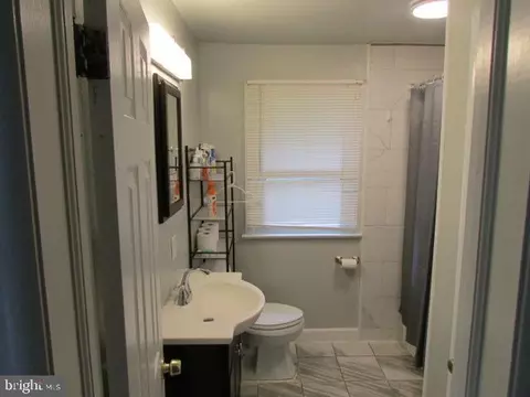 Bath - 9110 Pine View Ln, Clinton, MD 20735 photo 1 of 1