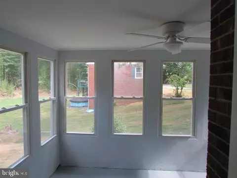 Exterior - 9110 Pine View Ln, Clinton, MD 20735 photo 4 of 11