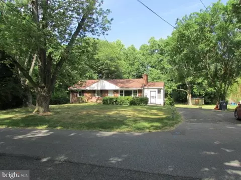 9110 Pine View Ln, Clinton, MD 20735