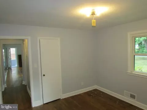 Bedroom - 9110 Pine View Ln, Clinton, MD 20735 photo 5 of 5