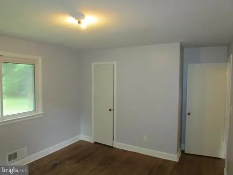 Bedroom - 9110 Pine View Ln, Clinton, MD 20735 photo 3 of 5