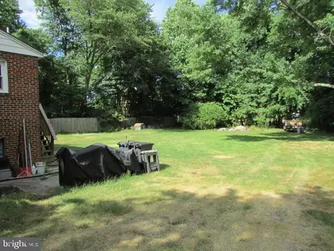 Exterior - 9110 Pine View Ln, Clinton, MD 20735 photo 5 of 11